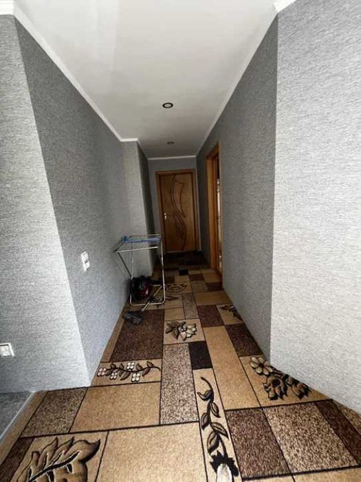 Пропоную до продажу двоповерховий будинок в центрі міста