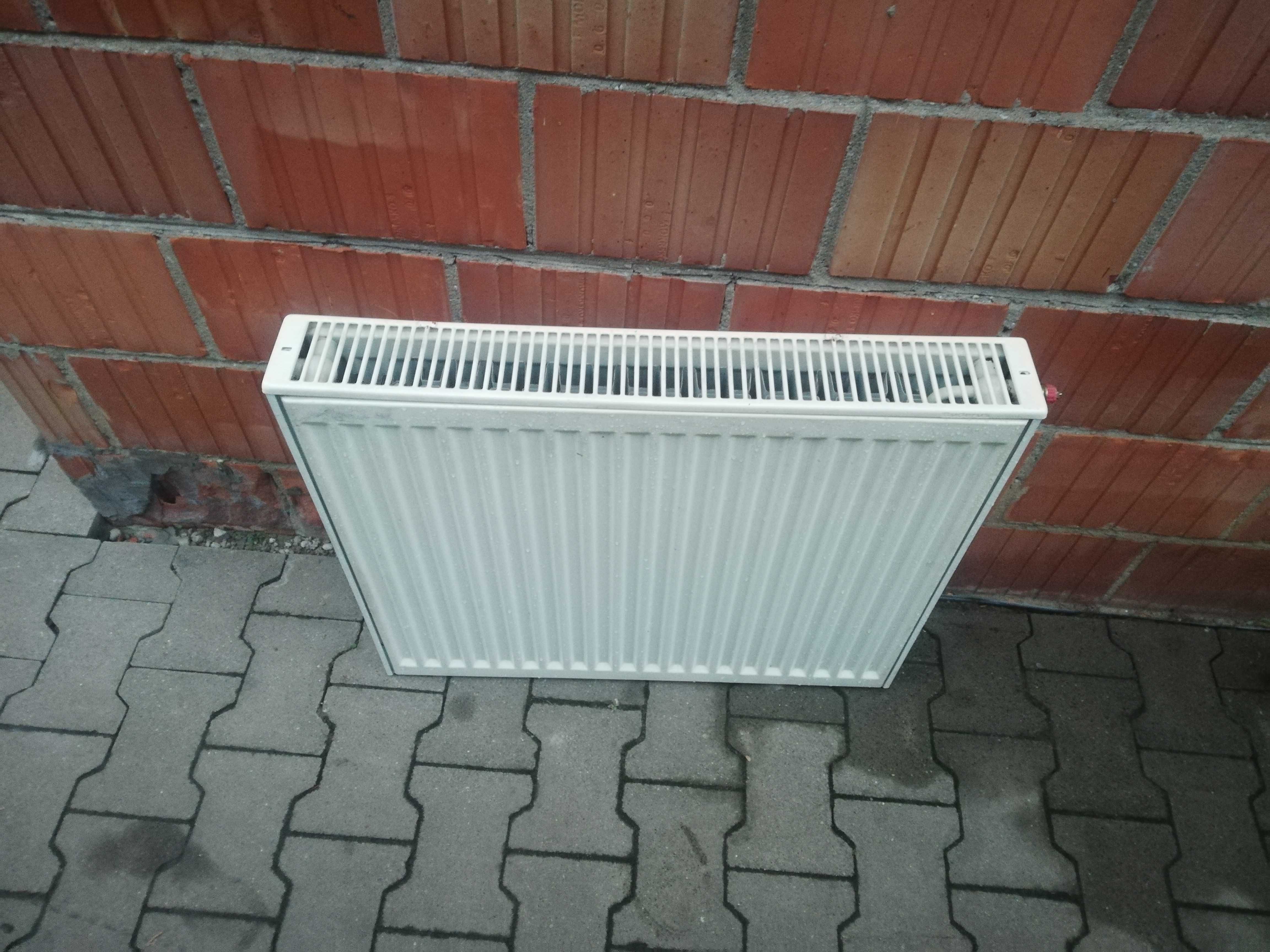 grzejniki z dolnym zasilaniem
