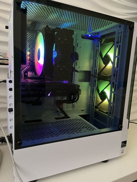 Продаю компʼютер