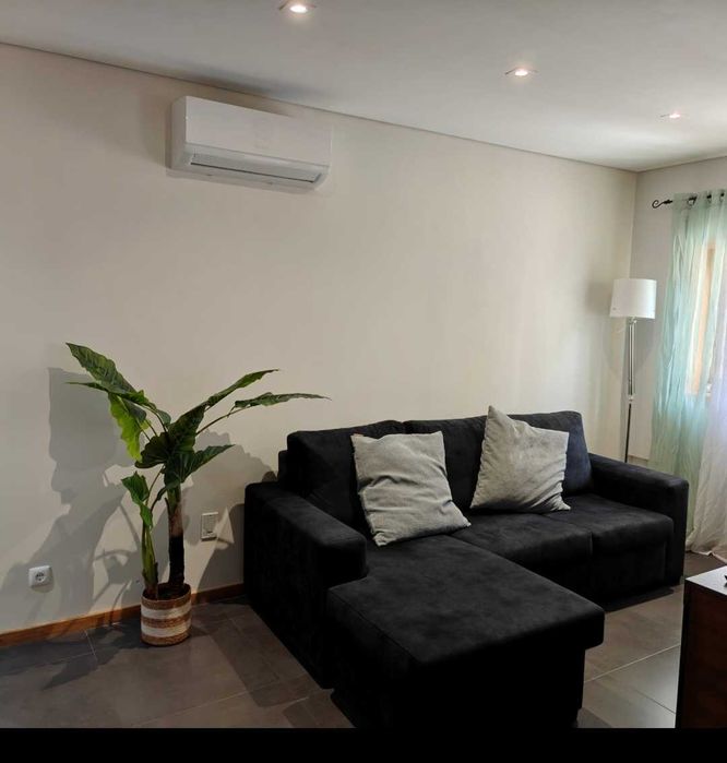 Sofá chaiselong cinza