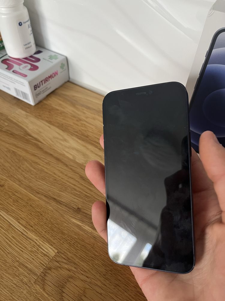 iphone 12 mini-stan dobry