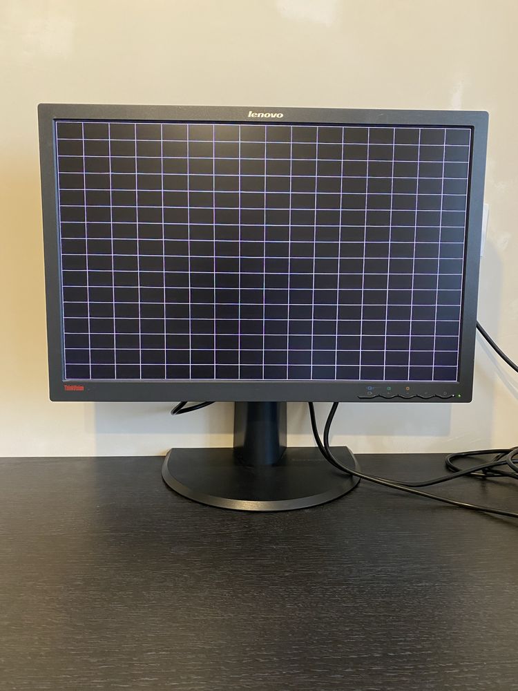 Монитор Lenovo Thinkvision