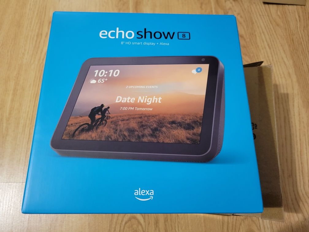 Розумна колонка Amazon echo show 8. echo pop