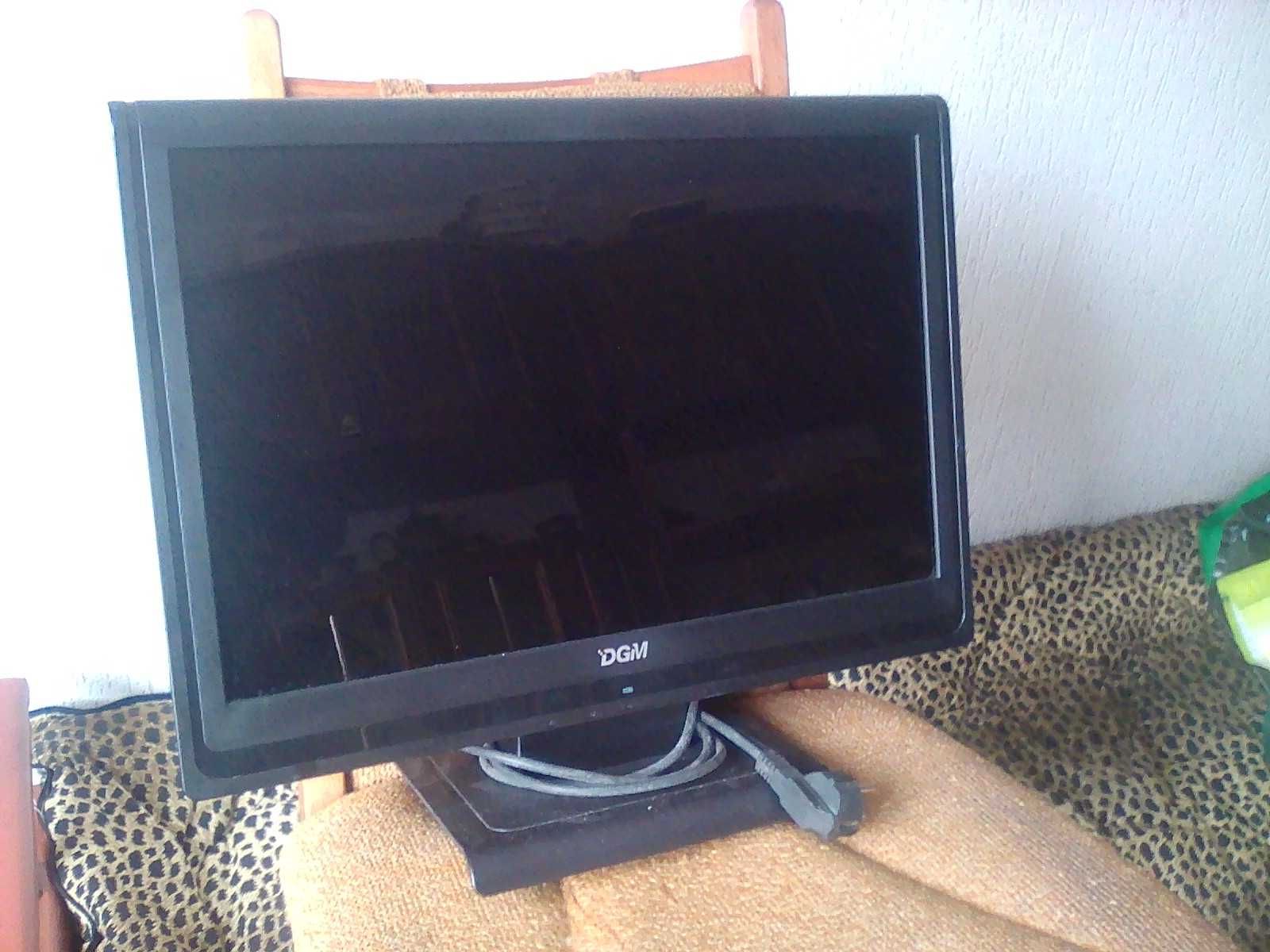 monitor DGM do komputera