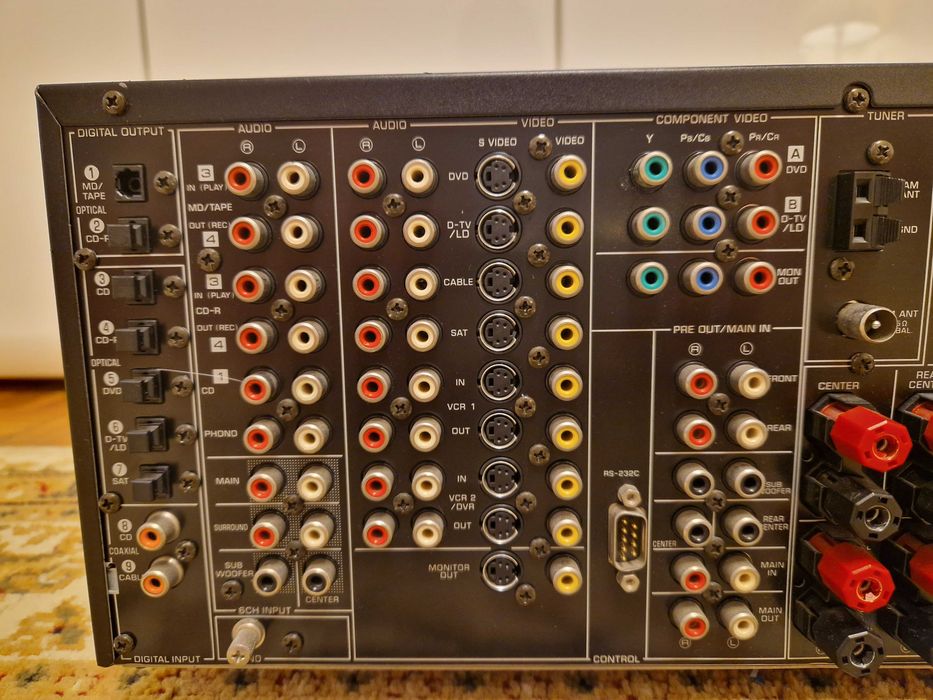 Yamaha RX-V3000 Pilot Potężny Amplituner