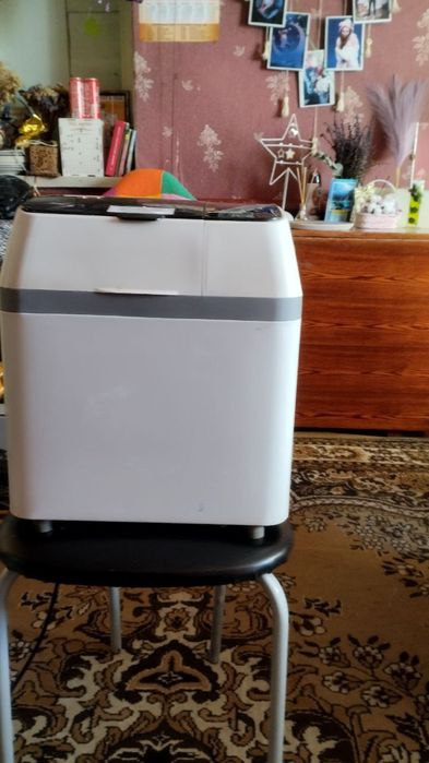 хлібопічка LG HB-3001BYT.