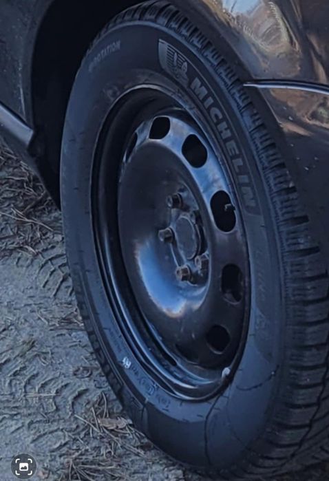 Sprzedam opony michelin 195/65 r15  z felgami