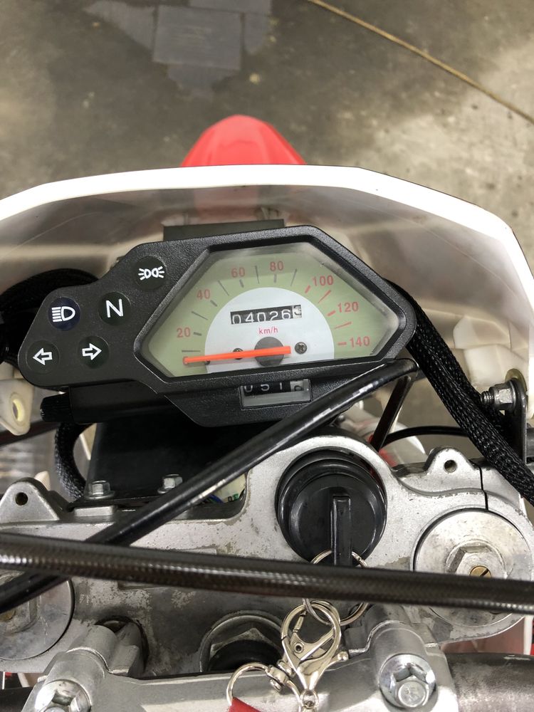Moto CRDX 200 Motard