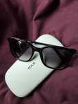 Oculos de sol TOUS