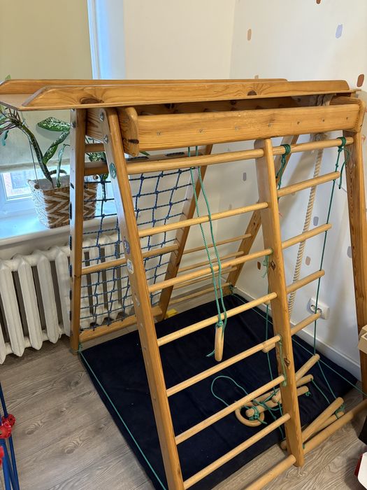 Дитячий спортивний комплекс