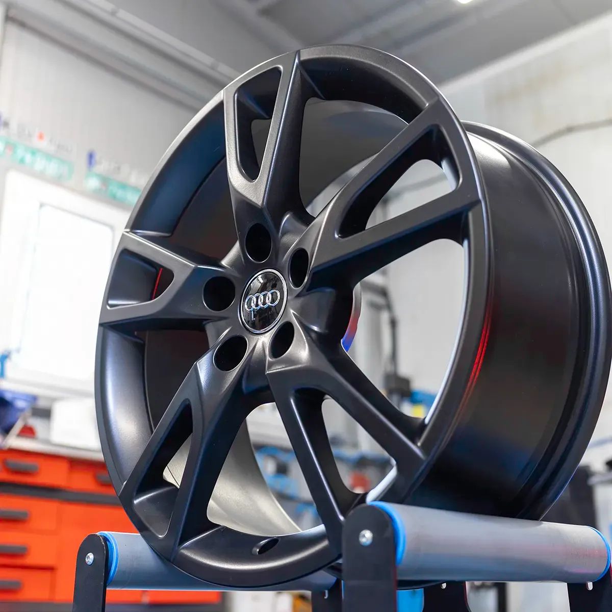 NOWE Oryginalne Felgi Audi 18 A3 A4 A6 A8 Q2 Q3 Q5