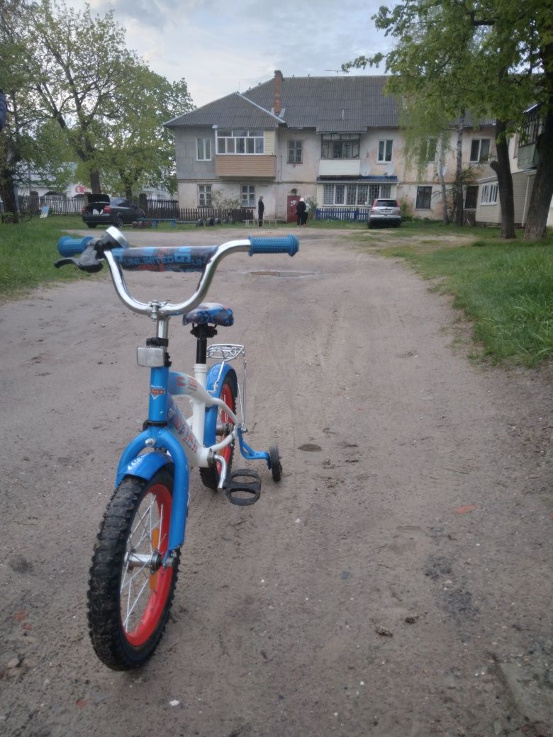 Велосипед для дитини 3-5 років