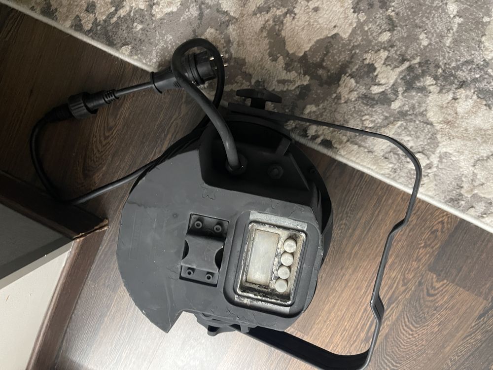 LED прожектор STLS par