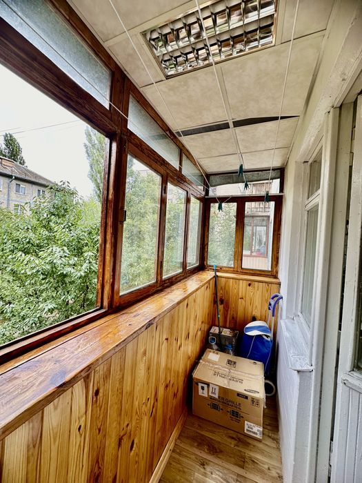 Стражеско, 7 2к квартира 3й поверх, не кутова, тепла.