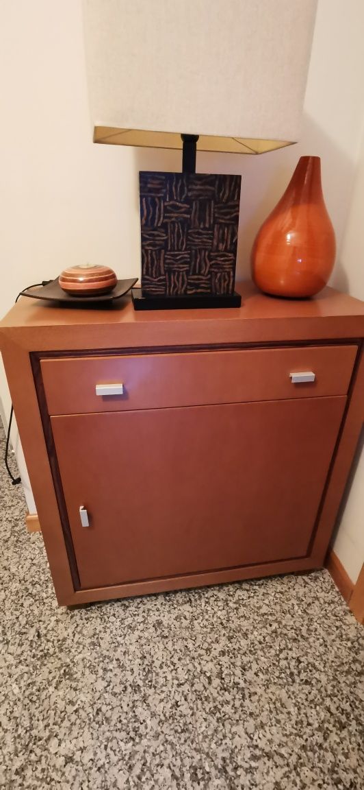 2 móveis em cerejeira: sapateira + consola