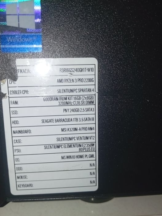 Komputer x-qunatum  , monitor msi .