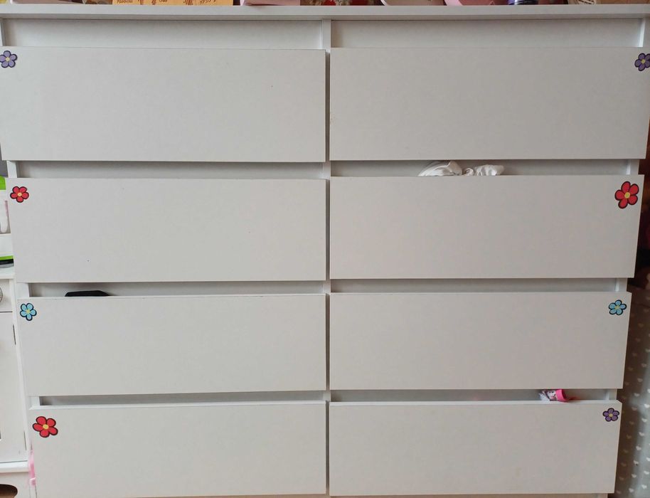 PIĘKNY ZŁOŻONY Komplet mebli dziecięcych