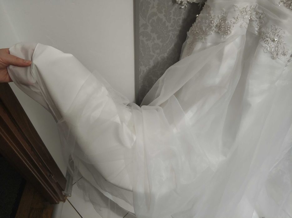 Piękna suknia ślubna