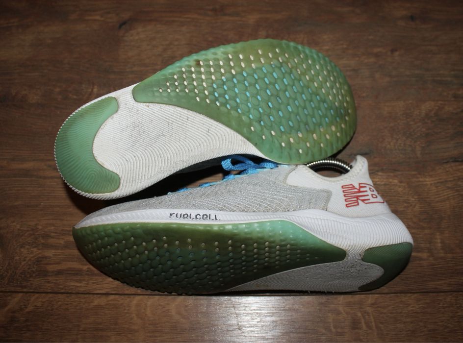 Кроссовки New Balance Fuel cell fresh foam 40 размер