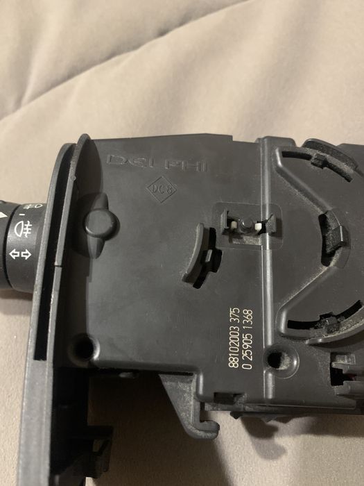 Підрульовий перемикач Renault (Подрулевой переключатель)