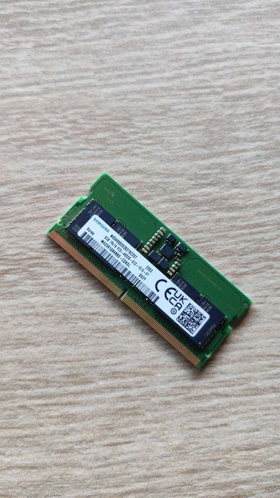 Memória Samsung 8GB DDR5 4800MT/s para portátil