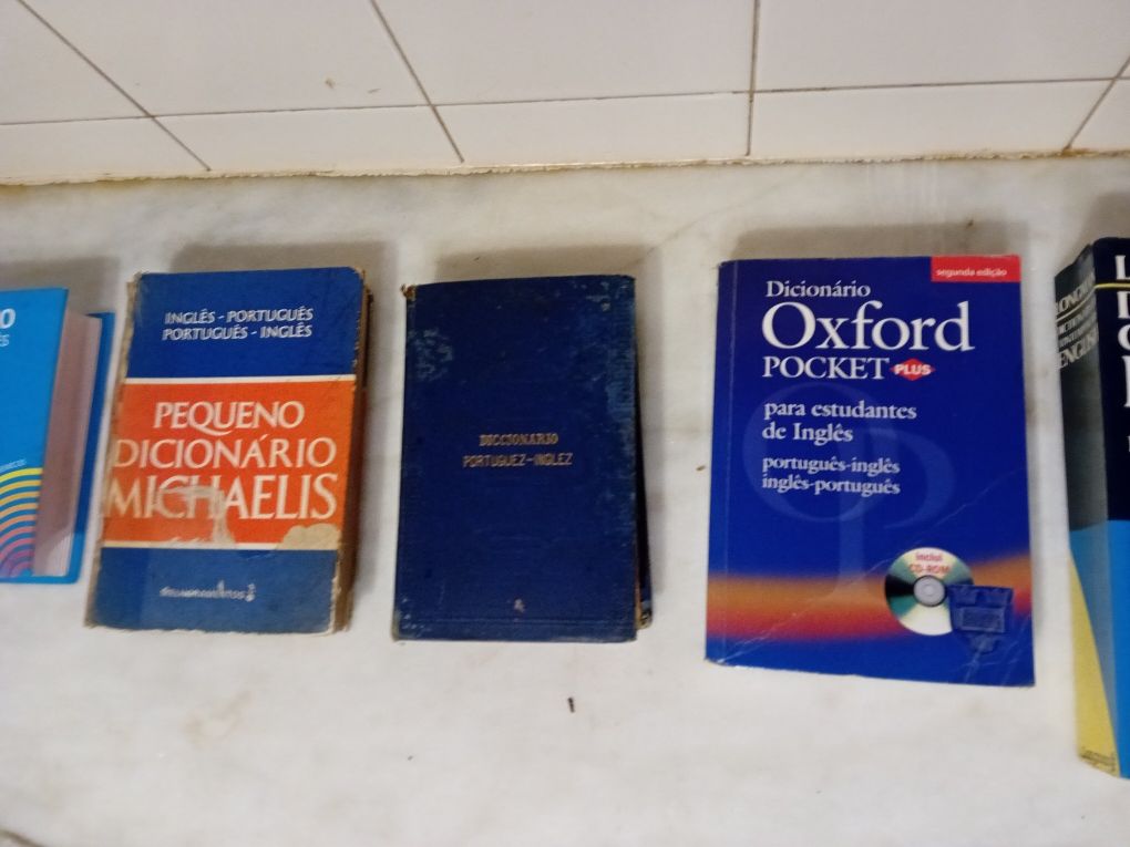 Conjunto de 6 Dicionários Inglês Diversos