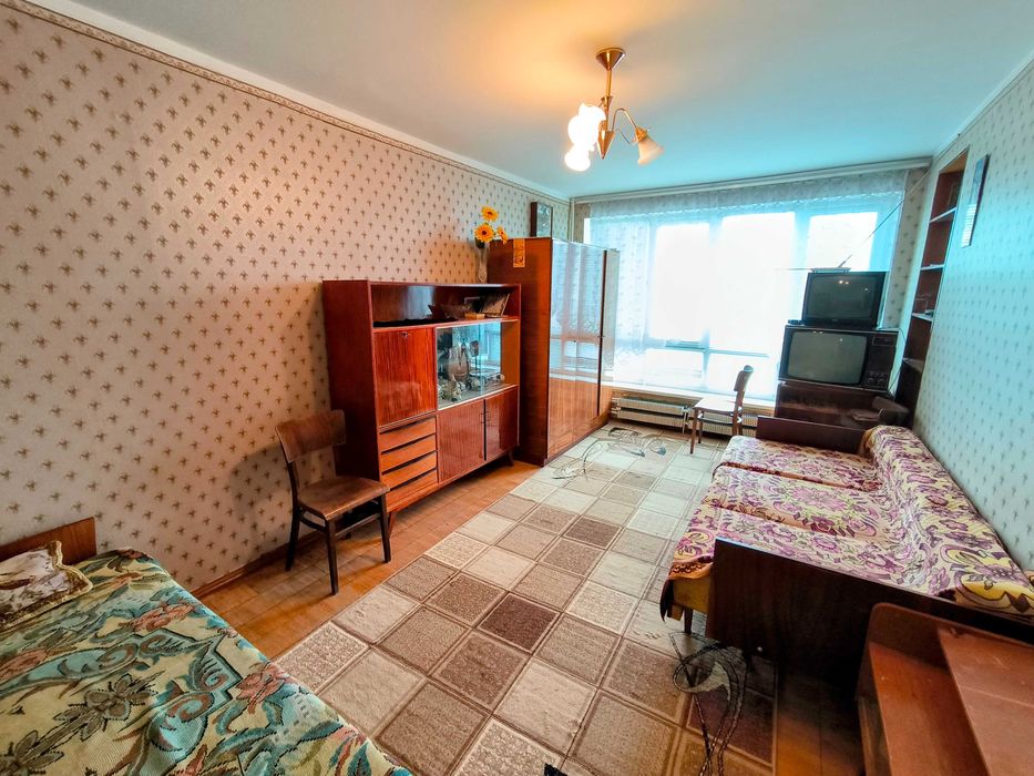 Продам  1-кімнатну , Дніпровський, Березняки, проспект Тичини 20 А,