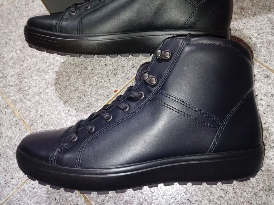 Оригінал 44,45,46 ботинки зима Ecco  утеплені
44 -29 см поглиблення,з