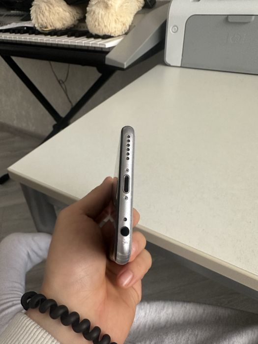 iPhone 6s на запчастини