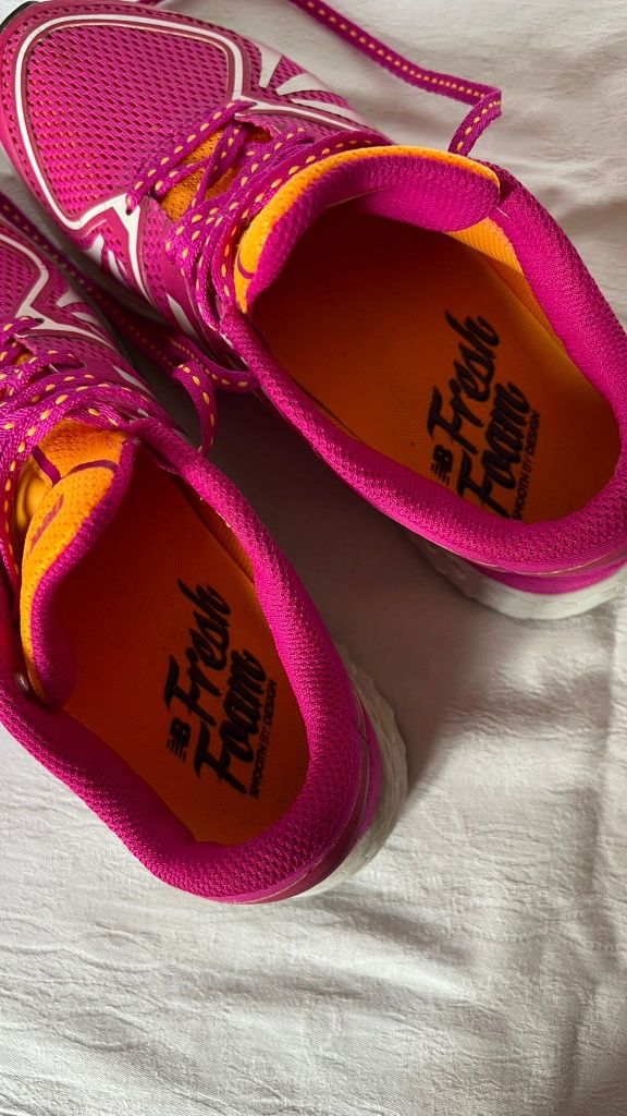 Sapatilhas rosa da New Balance Fresh Foram