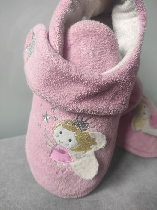 Kapcie ciepłe różowe zapinane na rzep rozmiar 31-32 do 21 cm