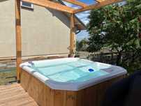 Jacuzzi jakuzi hydromasaż wanna gorąca beczka basen balia transport