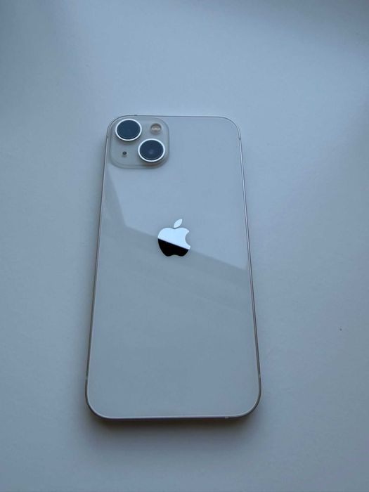 iPhone 13 128GB Branco em Excelente estado + Cases diversas