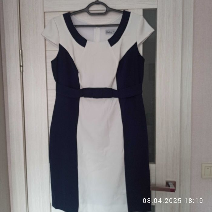 Продам плаття  вживане.