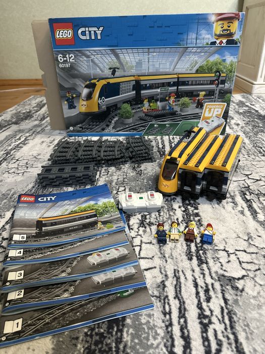 Lego sity 60197.