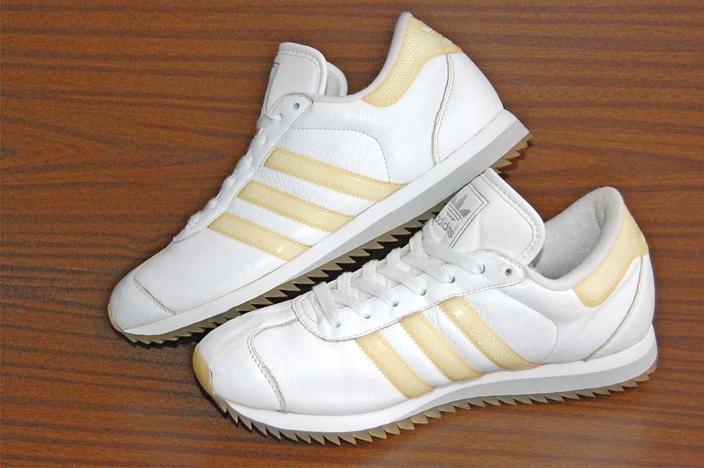Кроссовки ADIDAS р.42-43 original VIETNAM