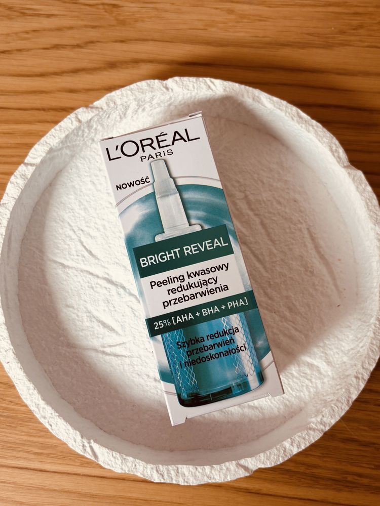 L’Oréal Bright Reveal 25 ml peeling kwasowy redukujący przebarwienia