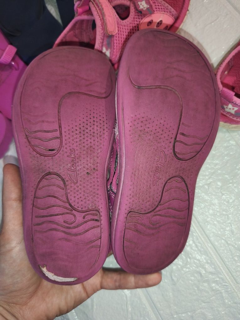 Сандали Clarks doodles, вьетнамки, шлепки, резиновые сапоги, туфли лак