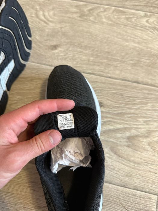 Кросівки asics для зала