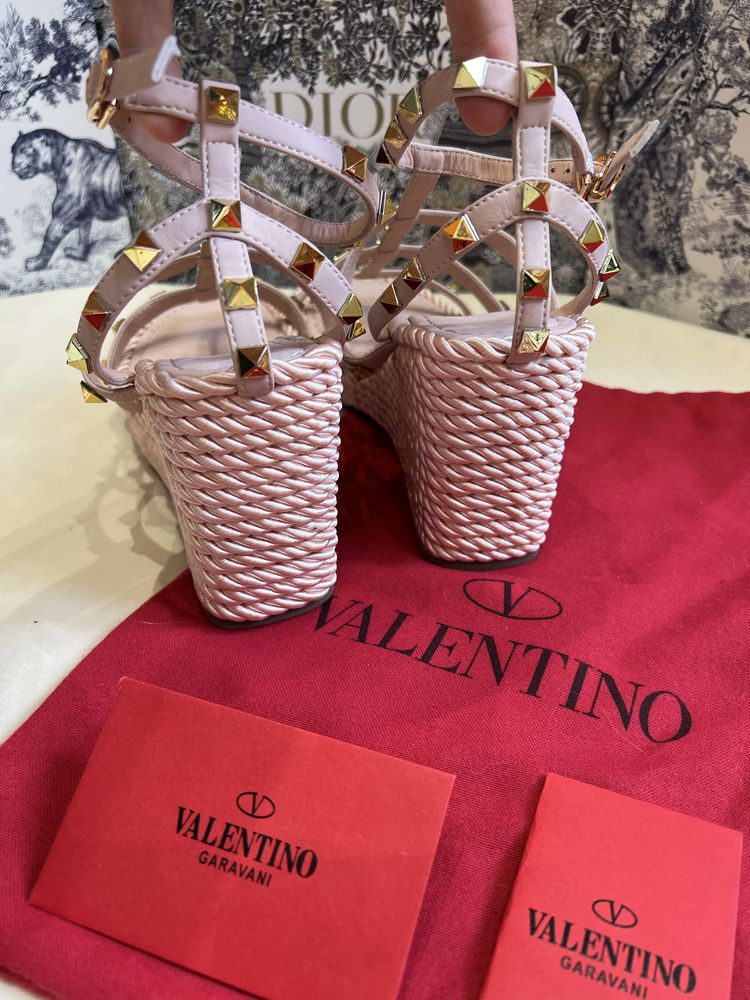 Sandałki Valentino Rockstud size 39