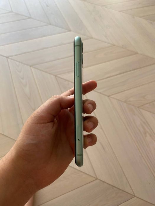 Айфон 11 в хорошем состоянии