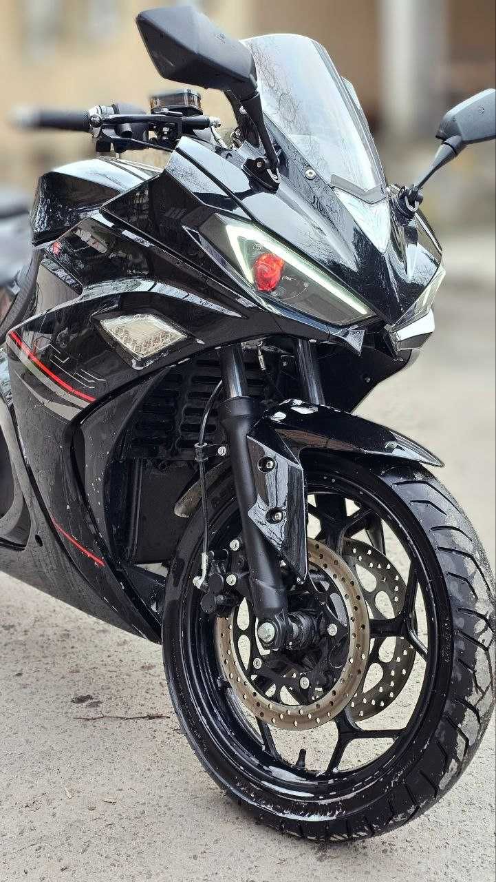 Електро-мотоцикл Yamaha R3 (Electro) - 100km запас ходу на 1 заряді