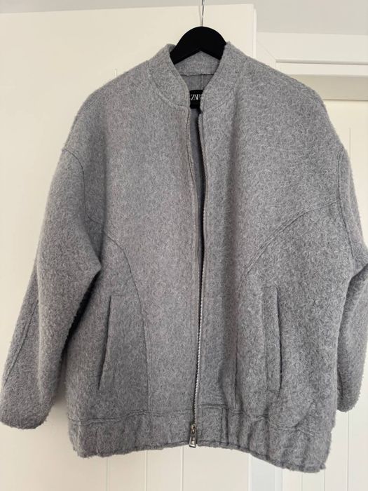 Продам бомбер Zara, хс-с