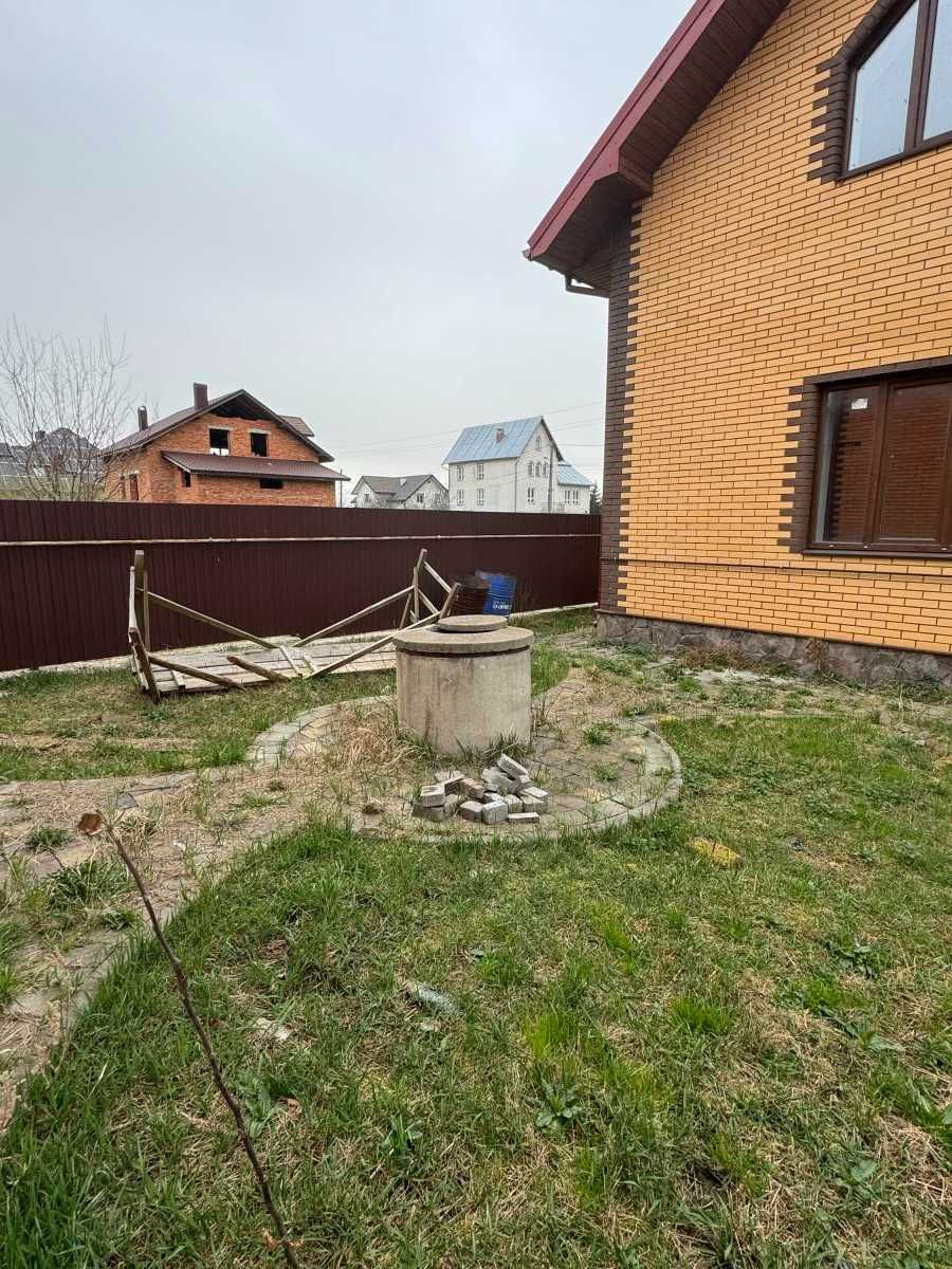 Затишний БУДИНОК в с. Загвіздя з земельною ділянкою