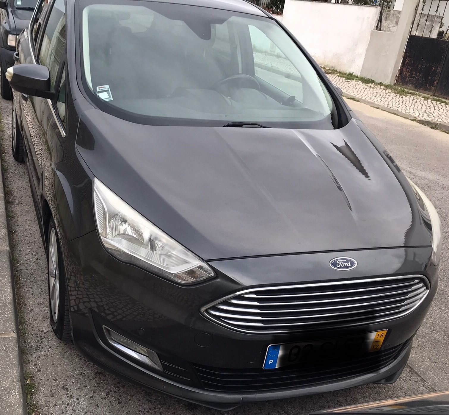 Ford C-Max em ótimo estado