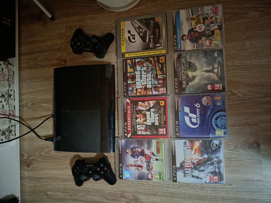 Konsola PlayStation 3 SuperSlim PS3 +Gry +2 pady