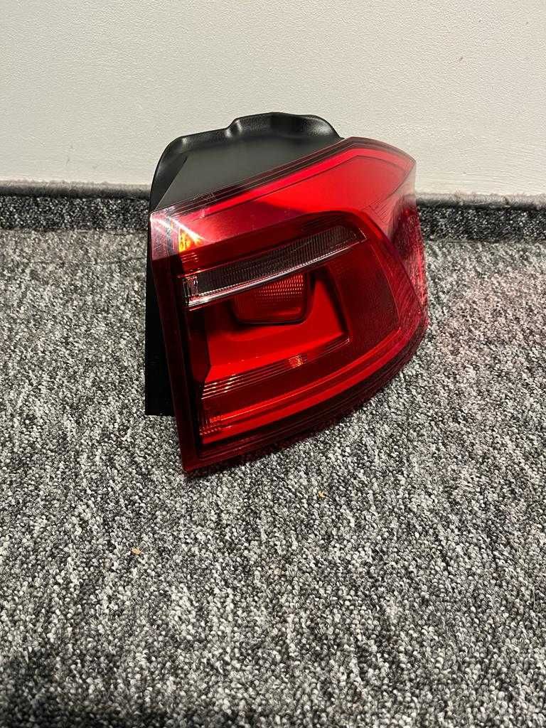 VW Golf Sportsvan Lampa prawy tył