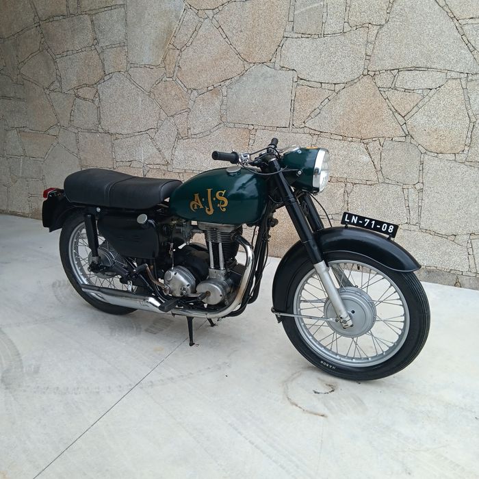 Mota antiga AJS 350cc
