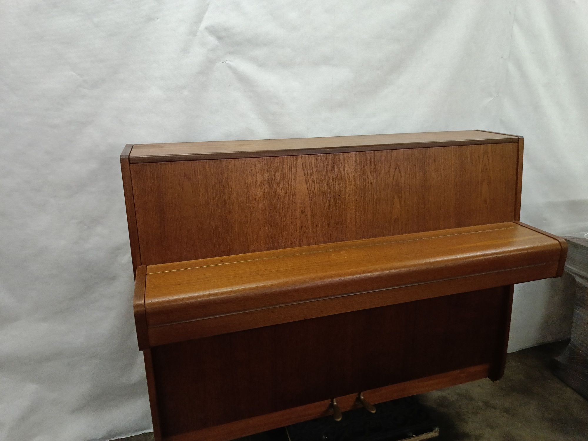 Pianino "nordiska futura"