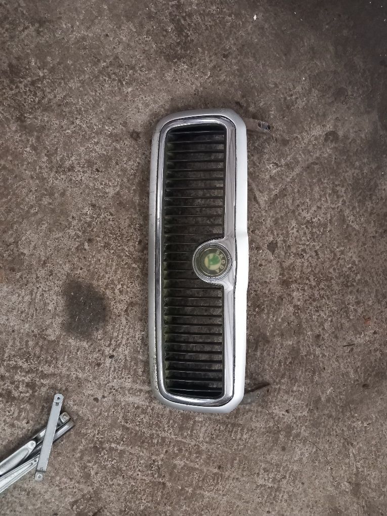 Atrapa grill skoda octavia 1